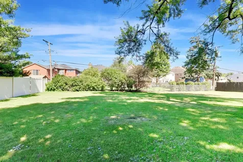 479 North Elm Avenue Elmhurst IL 60126