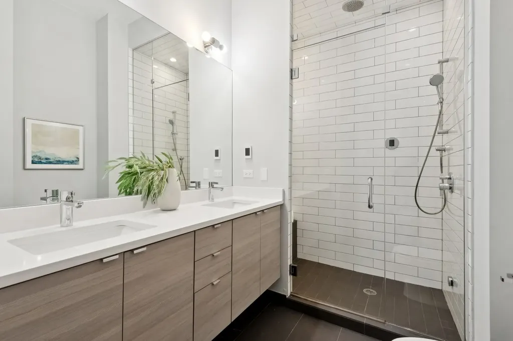 854 North May Street Chicago IL 60642