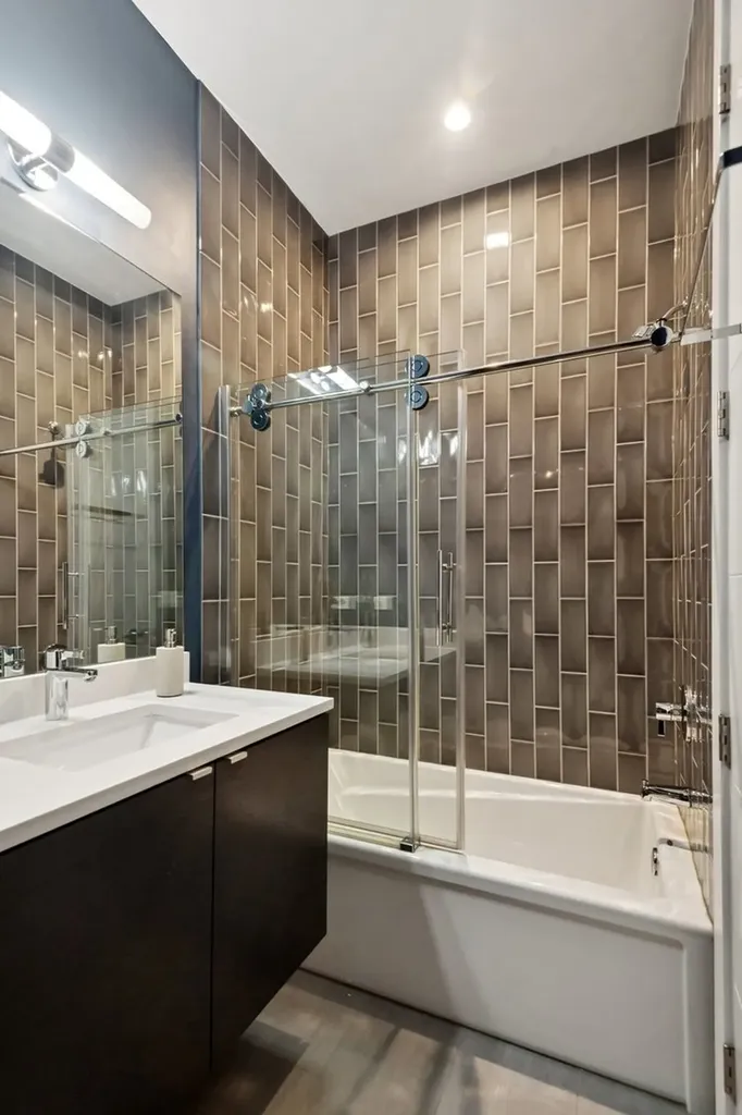 854 North May Street Chicago IL 60642