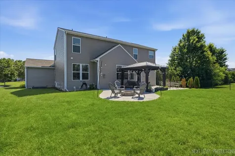 2427 Emerald Lane Yorkville IL 60560