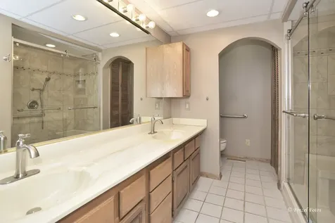 614 North Lillian Street Mchenry IL 60050