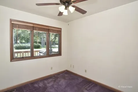 614 North Lillian Street Mchenry IL 60050