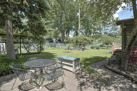 614 North Lillian Street Mchenry IL 60050
