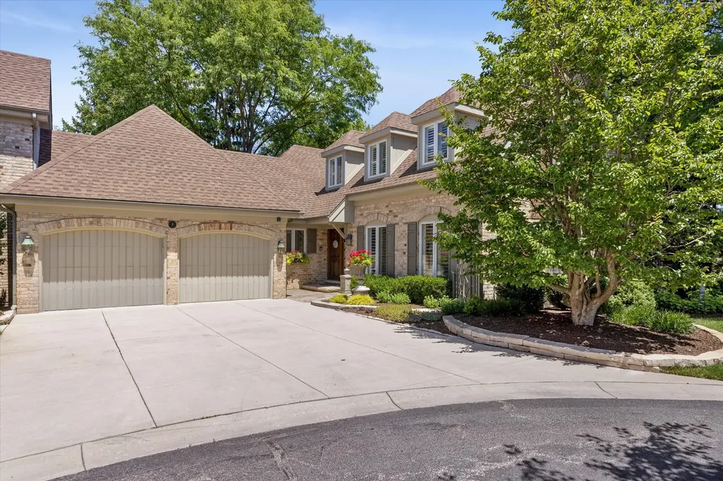 9 Tartan Road Burr Ridge IL 60527