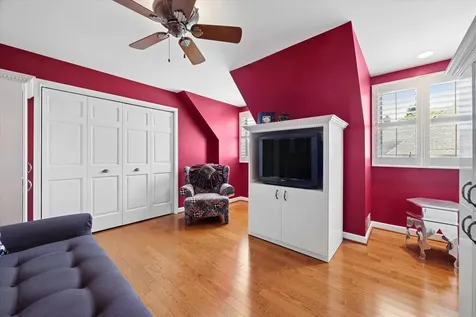 9 Tartan Road Burr Ridge IL 60527