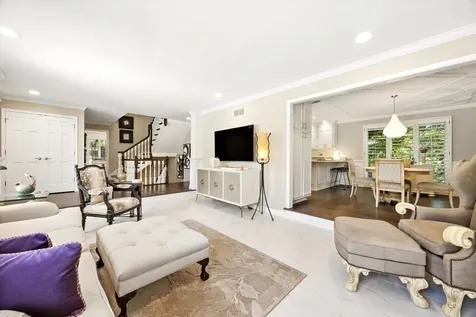 9 Tartan Road Burr Ridge IL 60527