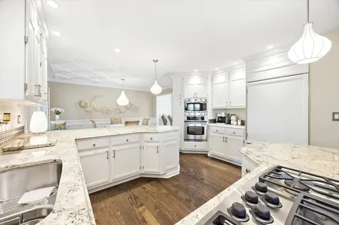 9 Tartan Road Burr Ridge IL 60527