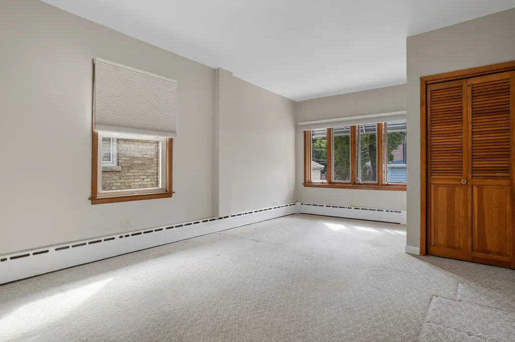 6705 North Olympia Avenue N Chicago IL 60631