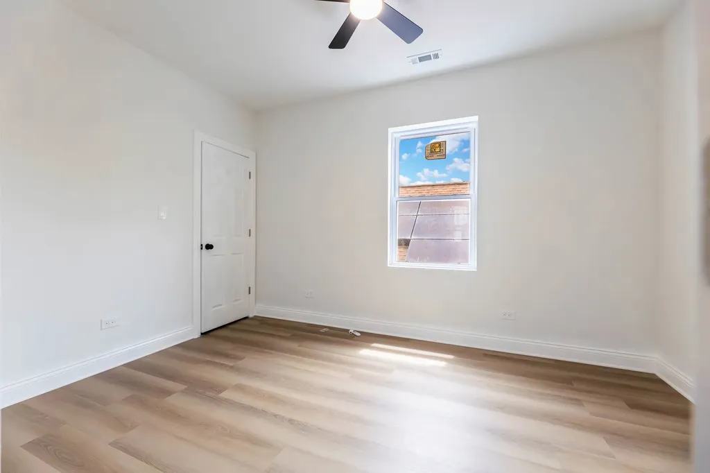 5203 South Peoria Street Chicago IL 60609