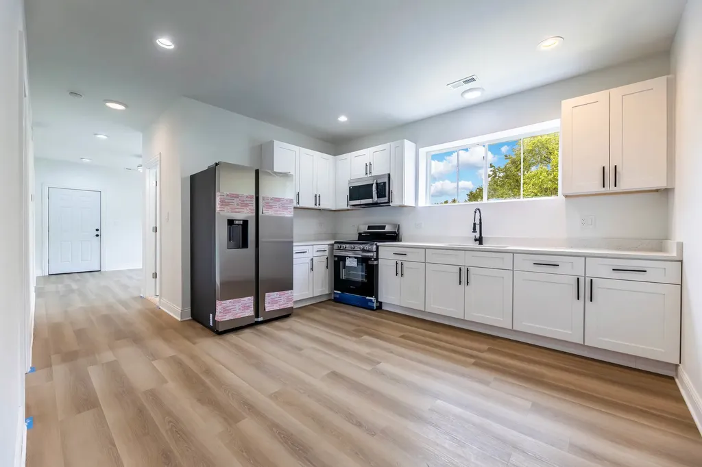 5203 South Peoria Street Chicago IL 60609