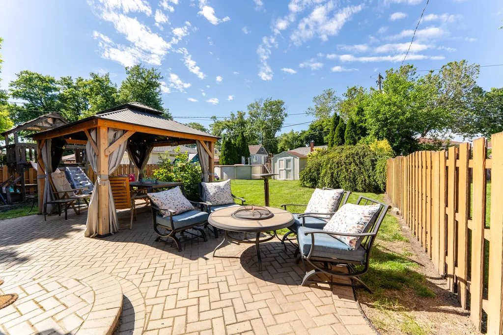 9024 30TH Street Brookfield IL 60513