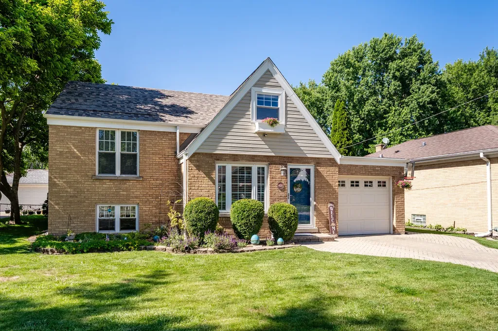 9024 30TH Street Brookfield IL 60513