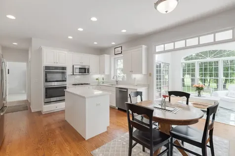 1231 Keim Court Geneva IL 60134