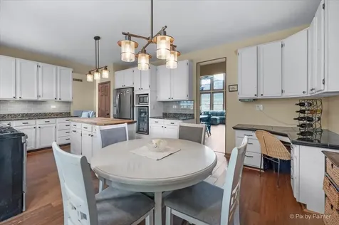 303 Torrington Drive Bloomingdale IL 60108