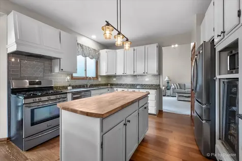 303 Torrington Drive Bloomingdale IL 60108