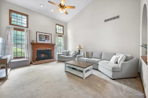 303 Torrington Drive Bloomingdale IL 60108