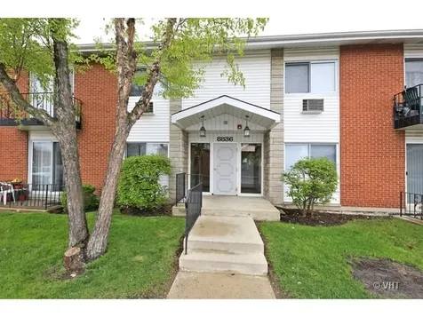 8836 North Western Avenue Des Plaines IL 60016