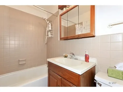 8836 North Western Avenue Des Plaines IL 60016