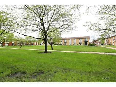 8836 North Western Avenue Des Plaines IL 60016