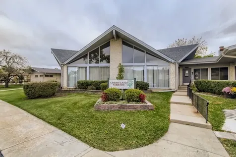8836 North Western Avenue Des Plaines IL 60016