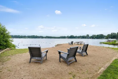 318 Seafarer Drive Third Lake IL 60030