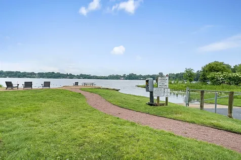 318 Seafarer Drive Third Lake IL 60030