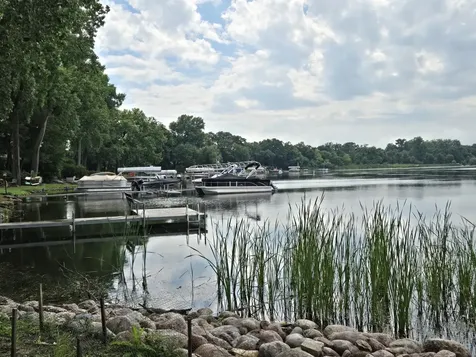 318 Seafarer Drive Third Lake IL 60030