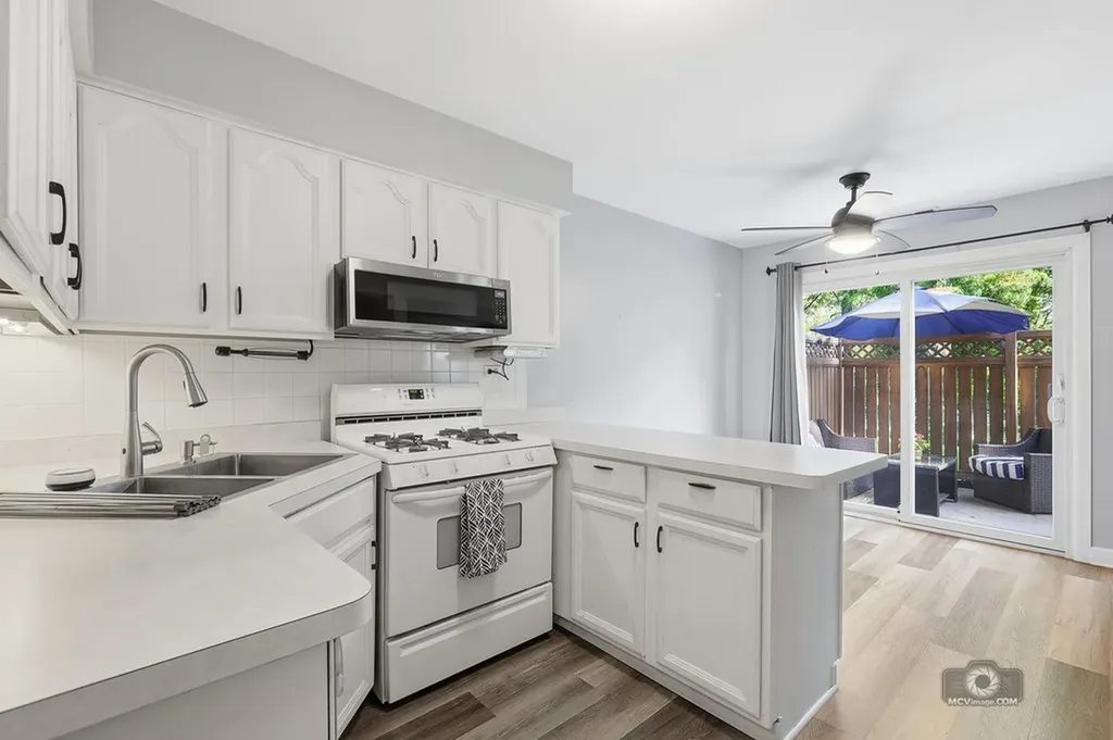 1905 Rosewood Court Darien IL 60561