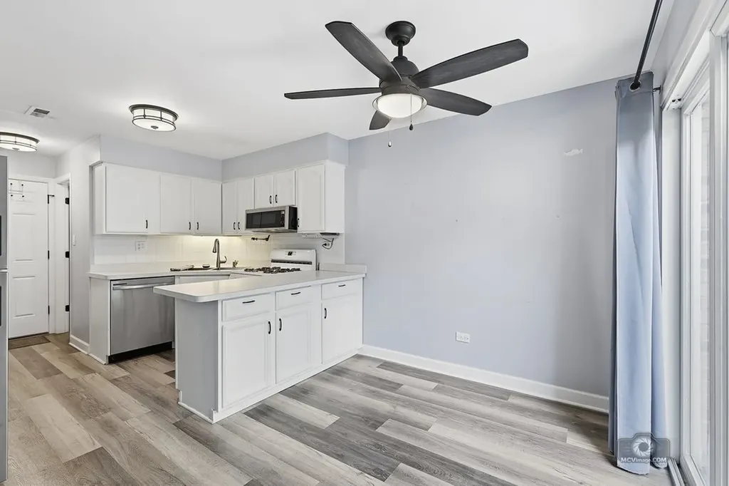 1905 Rosewood Court Darien IL 60561