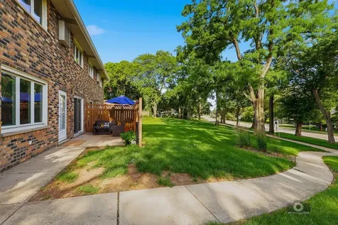 1905 Rosewood Court Darien IL 60561