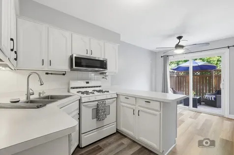 1905 Rosewood Court Darien IL 60561