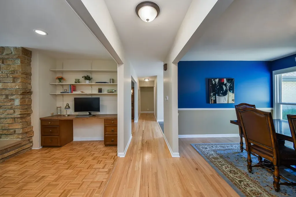 588 Williamsburg Road Glen Ellyn IL 60137
