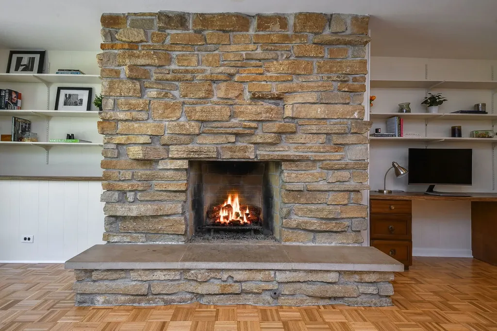 588 Williamsburg Road Glen Ellyn IL 60137