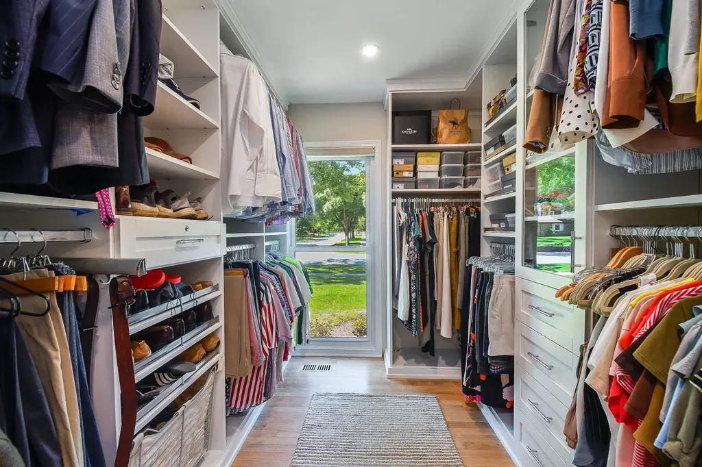 588 Williamsburg Road Glen Ellyn IL 60137