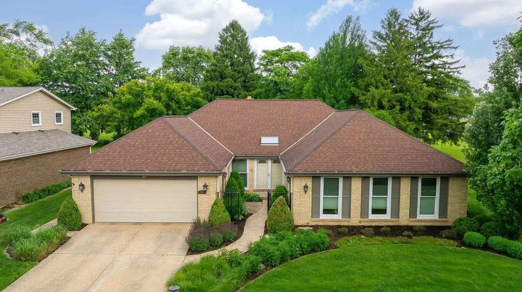 588 Williamsburg Road Glen Ellyn IL 60137