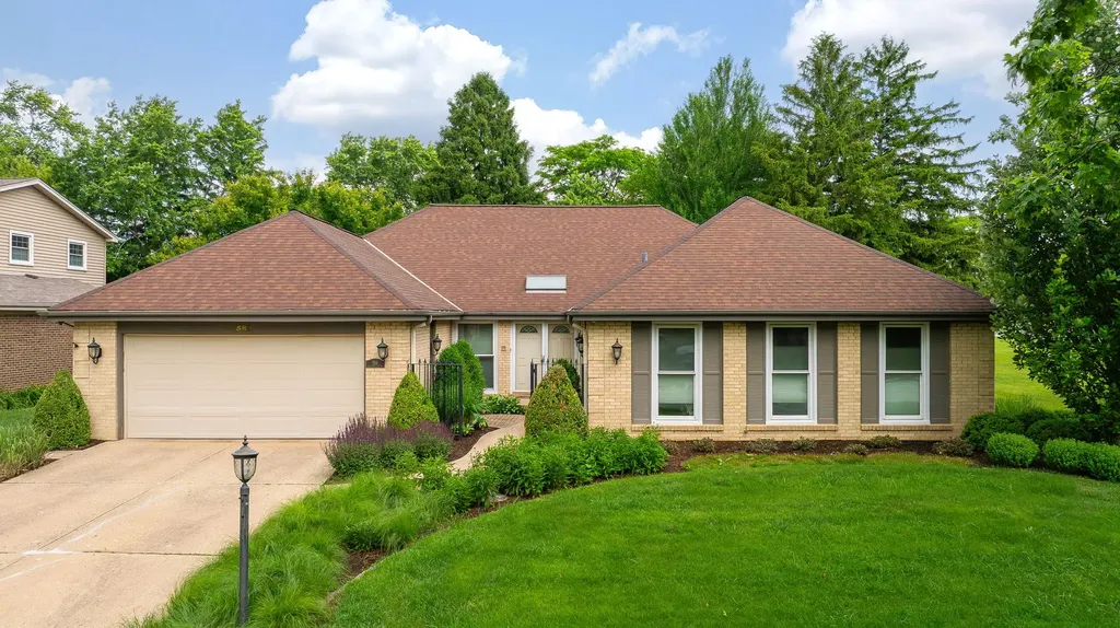 588 Williamsburg Road Glen Ellyn IL 60137