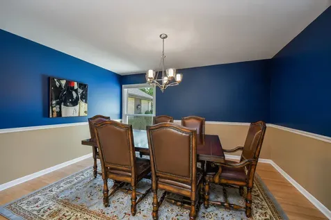 588 Williamsburg Road Glen Ellyn IL 60137