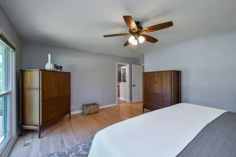 588 Williamsburg Road Glen Ellyn IL 60137