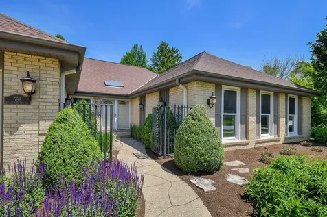 588 Williamsburg Road Glen Ellyn IL 60137