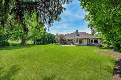 588 Williamsburg Road Glen Ellyn IL 60137