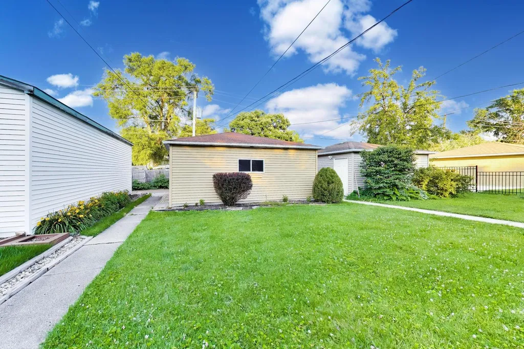 3525 Prairie Avenue Brookfield IL 60513