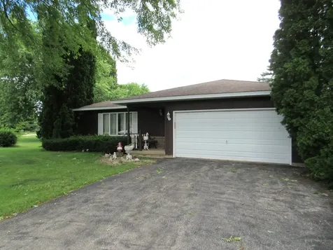 1N321 Country Life Drive Maple Park IL 60151
