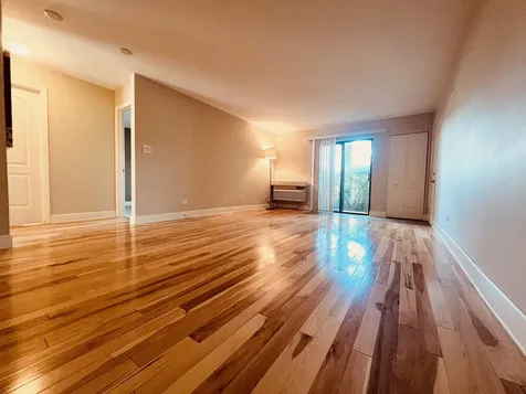 2219 Nichols Road Arlington Heights IL 60004