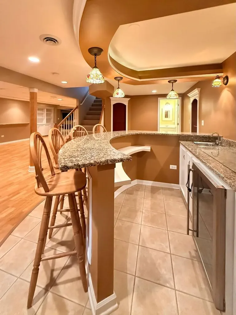 3811 Sunburst Lane Naperville IL 60564