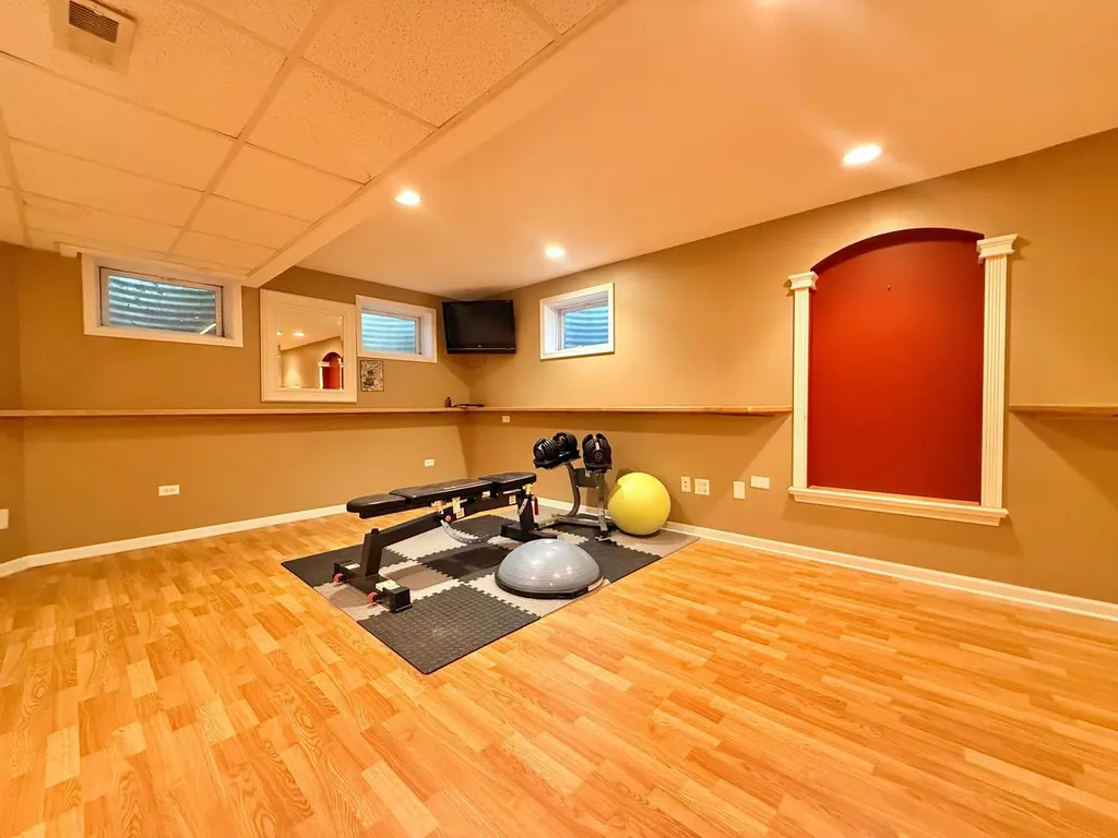 3811 Sunburst Lane Naperville IL 60564