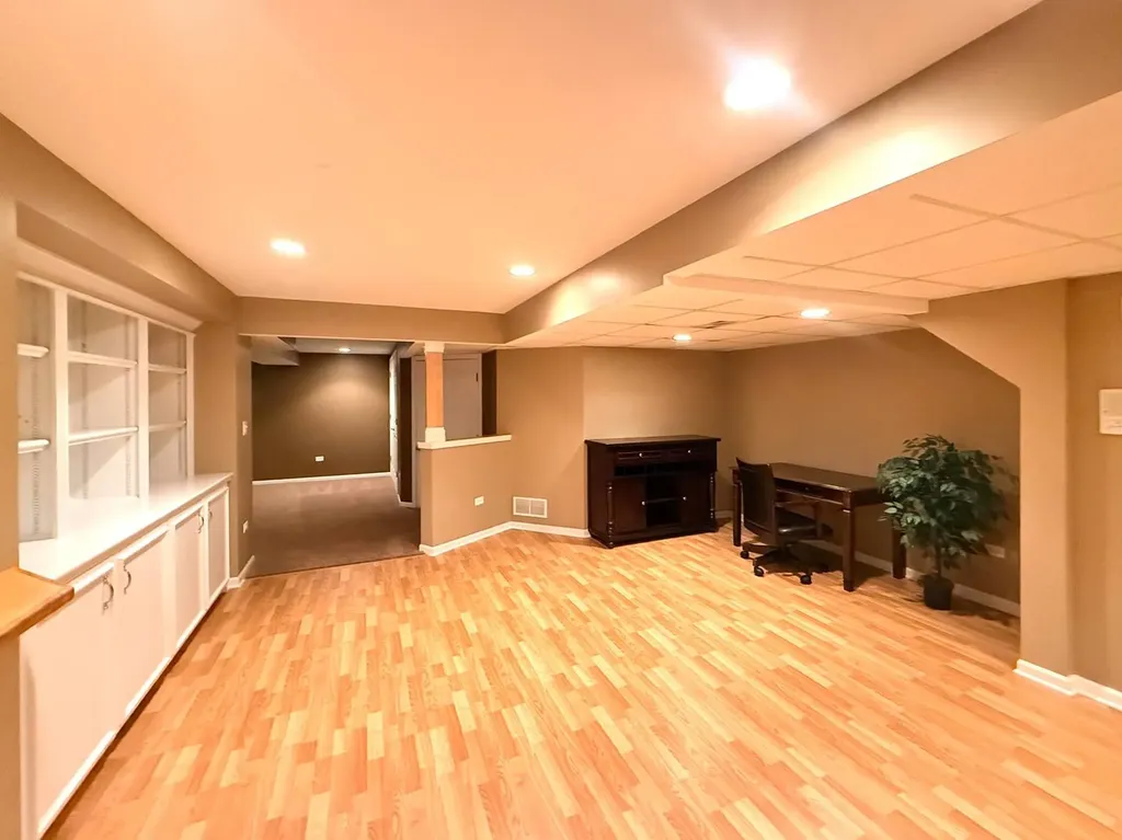 3811 Sunburst Lane Naperville IL 60564
