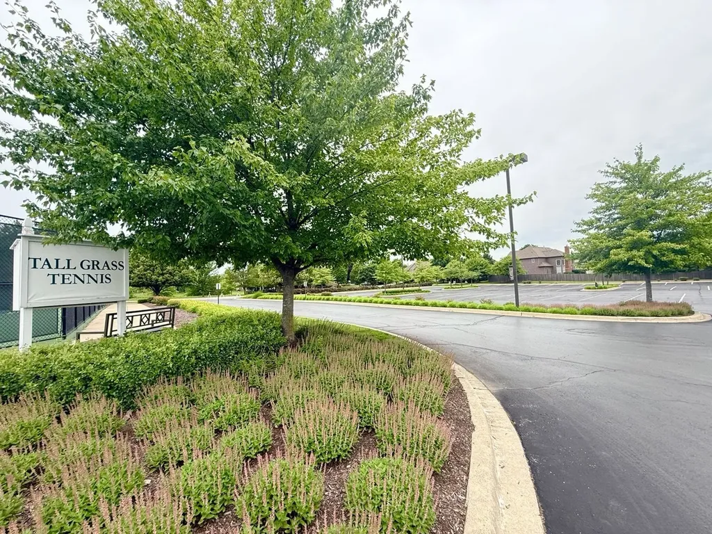 3811 Sunburst Lane Naperville IL 60564