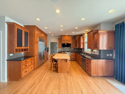 3811 Sunburst Lane Naperville IL 60564