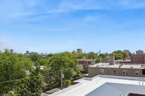 4939 North Damen Avenue Chicago IL 60625