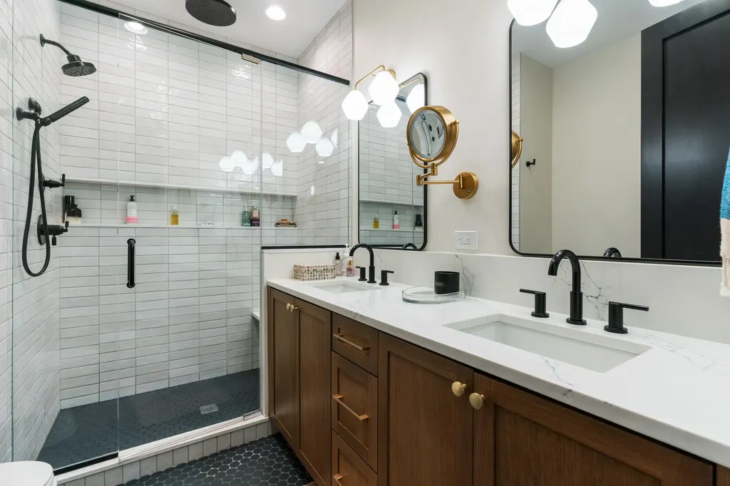 1300 North Cleaver Street Chicago IL 60642